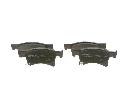BOSCH 0986494823 Ön Fren Balatasi Adam 14>Corsa E 14> 15 İnç Jant