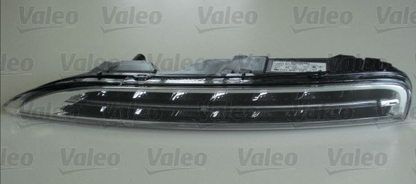 VALEO 044562 Sinyal Sağ Porsche Cayenne Gündüz Işığı Özelliği 2010/07