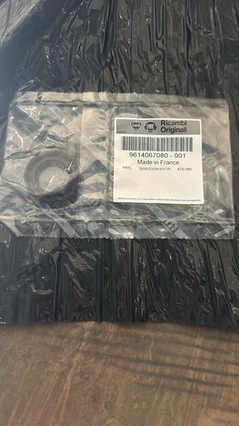OP 9614067080 Şanzuman Ön Kapak Prizdirek Keçesi P205-P206-P207-P208-P301-P306-P307-P308-P405-P406-Expert-Partner- Berlingo-Jumpy-Xsara-C2-C3-C4-C5-Ds3-Ds4-Sucudo Be3-Be4 Sanziman 23x36x7