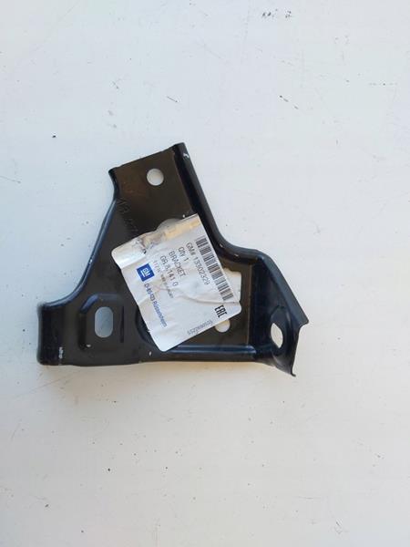 OPL-13302329 Sol On Camurluk Braketi Astra J