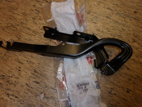 BSG 70-975-078 Kaput Mentesesi Sag  207