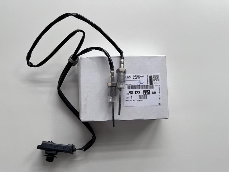 PSA 9812376480 Egzoz Sicaklik Sensörü Citroen Berlingo C3 C3 Aircross C4 C4 Cactus C4 Spacetourer C4 X C5 Aircross C-Elysee Dispatch Grand C4 Spacetourer Jumpy Spacetourer Ds Ds3 Crossback Ds4 Ds7 Ds7 Crossback Pe