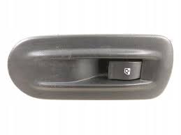 8200206603 Sağ Cam Düğme Yuvasi Fd0u