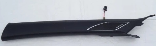 GKL 296443 Kapi Direk Kolon Kaplamasi Siyah Ön Sag Golf 8 2021>>