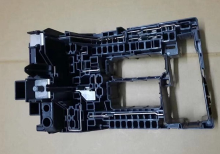 ORJINAL 5Q0937125B Sigorta Kutusu Alt Skoda Superb 2015-2016 5q0937125d