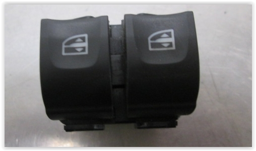 ZSW1016B Cam Acma Anahtari Ciftli Beyaz Soketli Beyaz Isik Tek Otomatik Kaldirma 7 Pin Renault Symbol Ii 2008- / Trafic Iii 2014- / Kango Iv 2010-