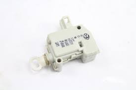 OE-ORIJINAL 3B0959781B Bagaj Merkezi Kilit Motoru Golf Iv 97-05 Passat 96-00 Ibiza 02-09 -Leon-Octavia 97 >Mercedes-Bmw