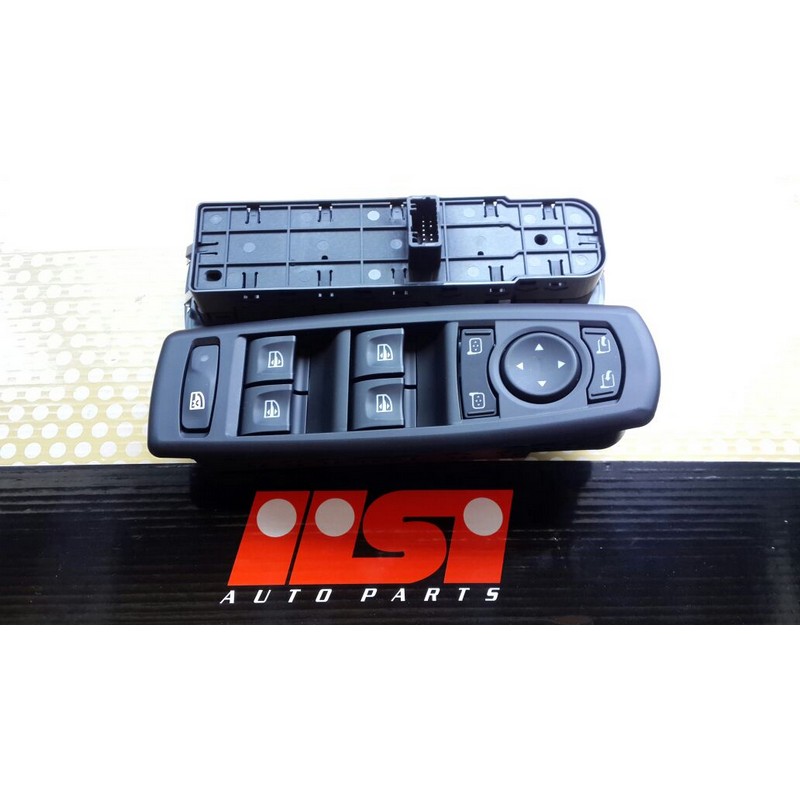 BSG 75-860-004 Cam Açma Dügmesi Sol Dörtlü Fluence Megane Iii - Laguna Iii